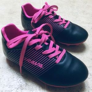 ⚽️ BRAVA GIRLS SOCCER CLEATS ⚽️